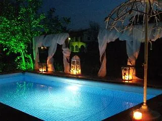 Palm Grove Complex ホテル