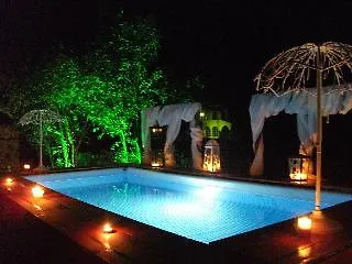 Palm Grove Complex מלון 3*